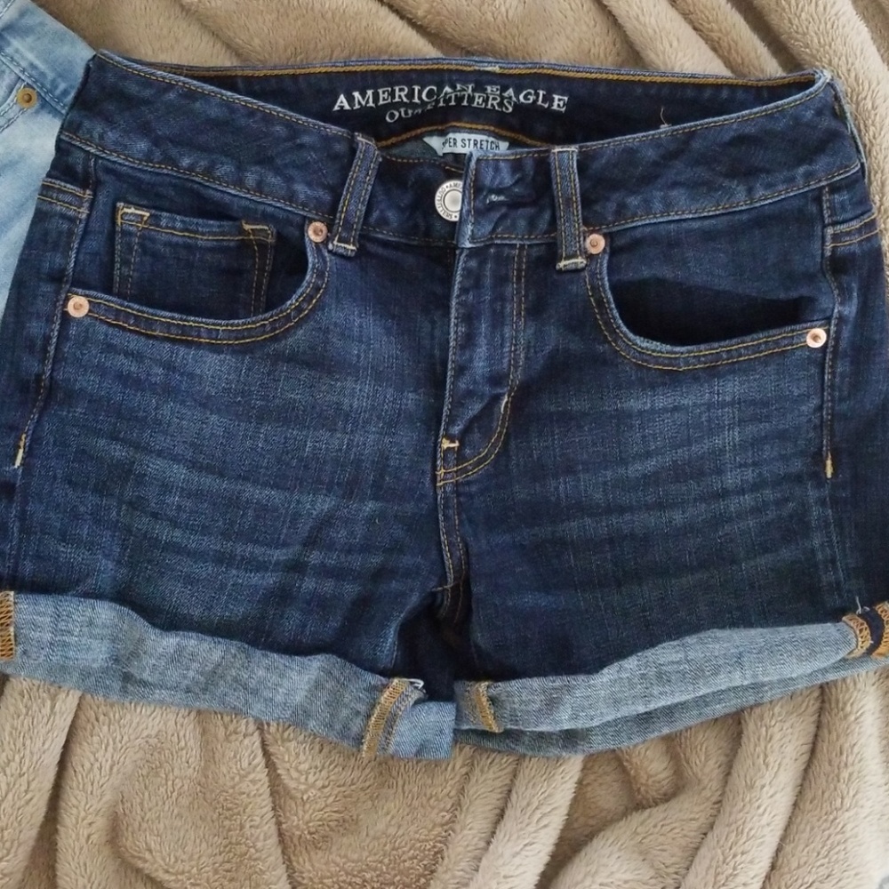 American Eagle size 4 midi shorts